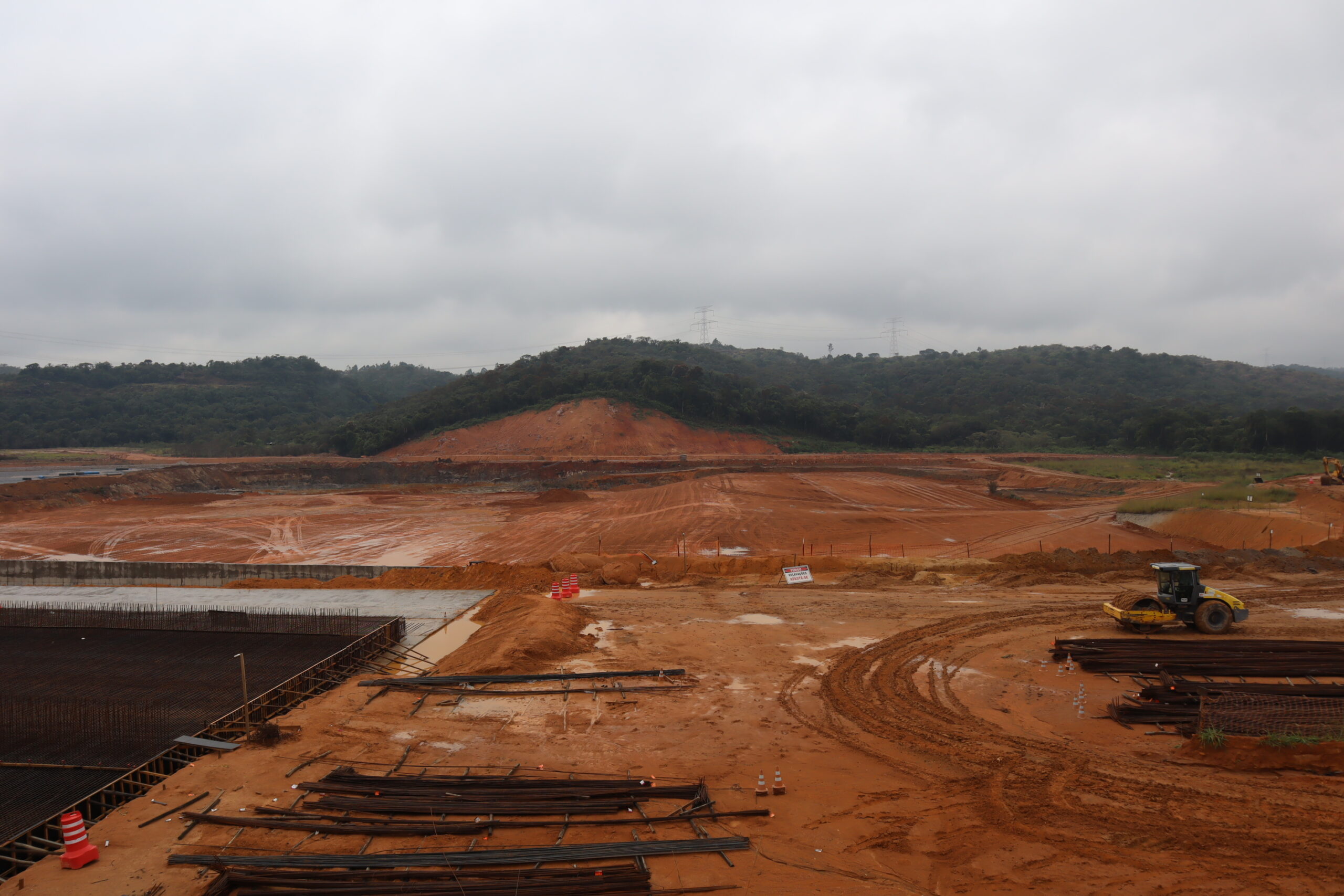 Comitiva do Consórcio PCJ visita obras da Barragem no Ribeirão Piraí, em Salto (SP)